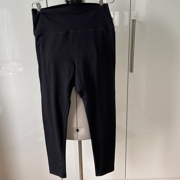 OFFLINE by AERIE Black Leggings Size XL - Picture 12 of 12